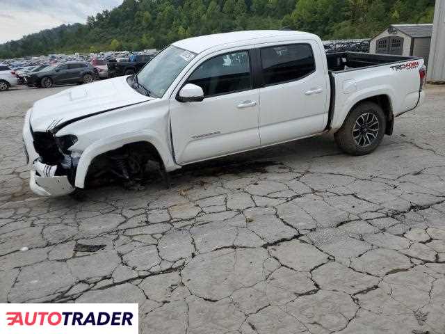 Toyota Tacoma 3.0 benzyna 2023r. (HURRICANE)