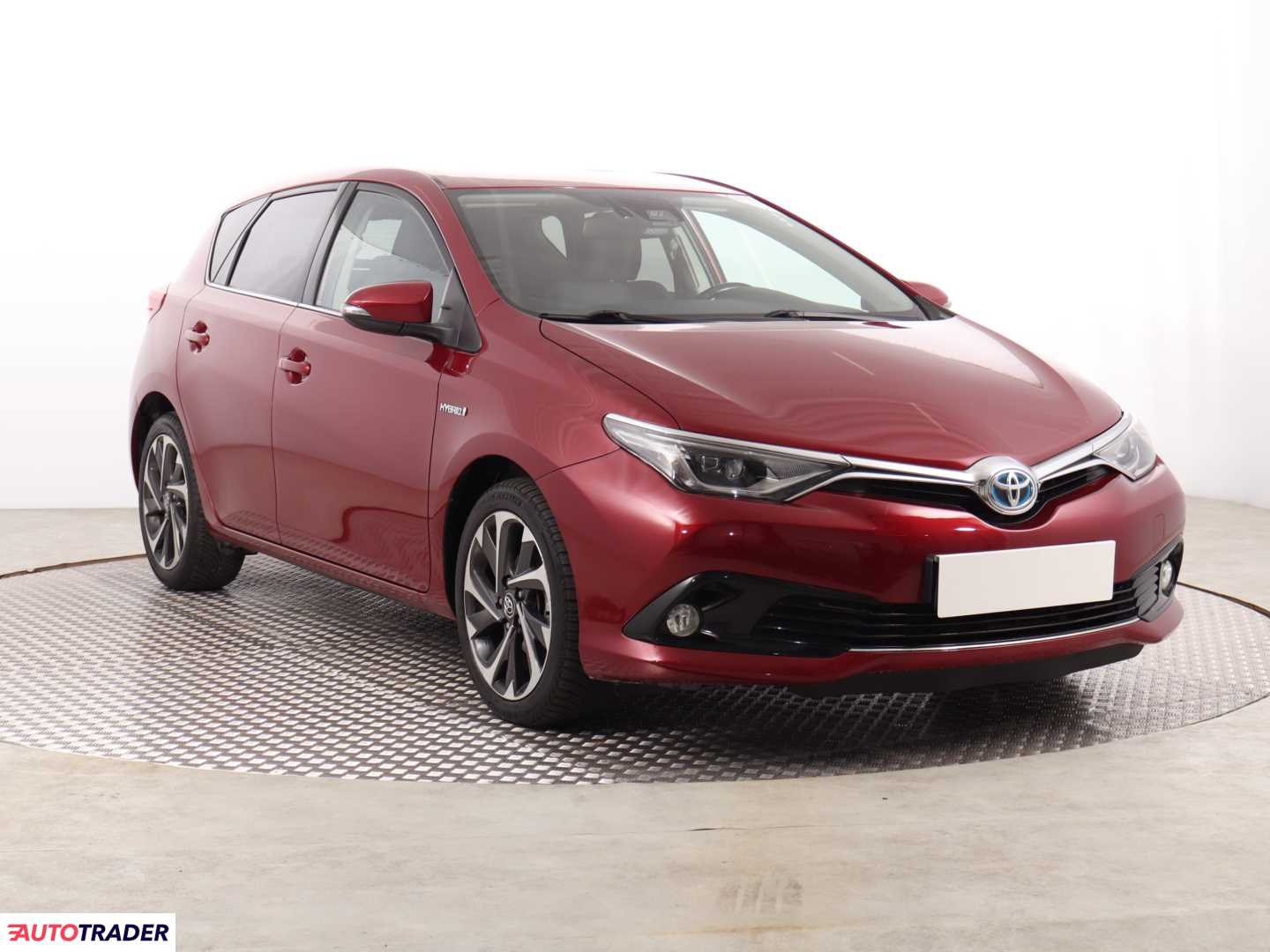 Toyota Auris 1.8 134 KM 2017r. (Piaseczno)