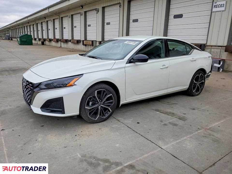 Nissan Altima 2025 2