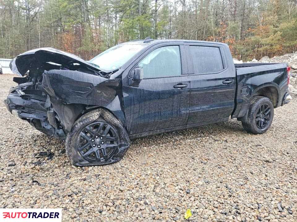 Chevrolet Silverado 2026 6