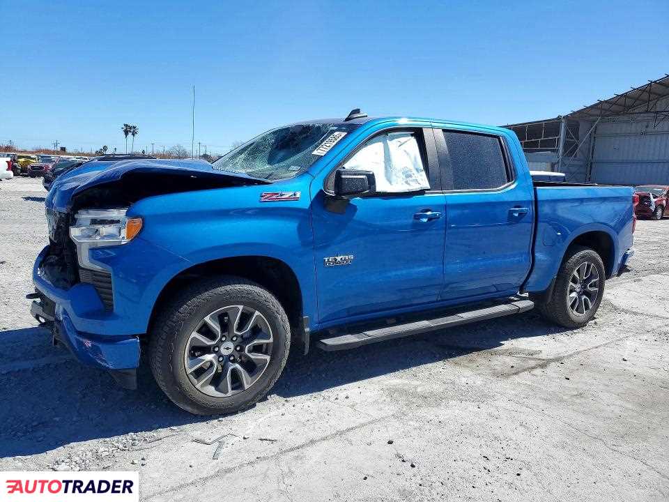 Chevrolet Silverado 2022 3