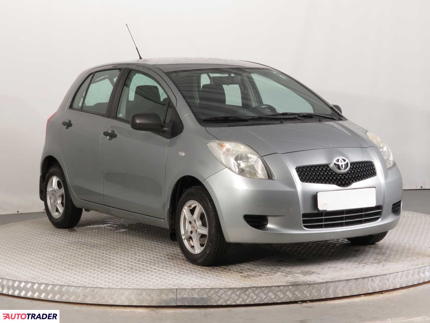 Toyota Yaris 2007 1.0 68 KM