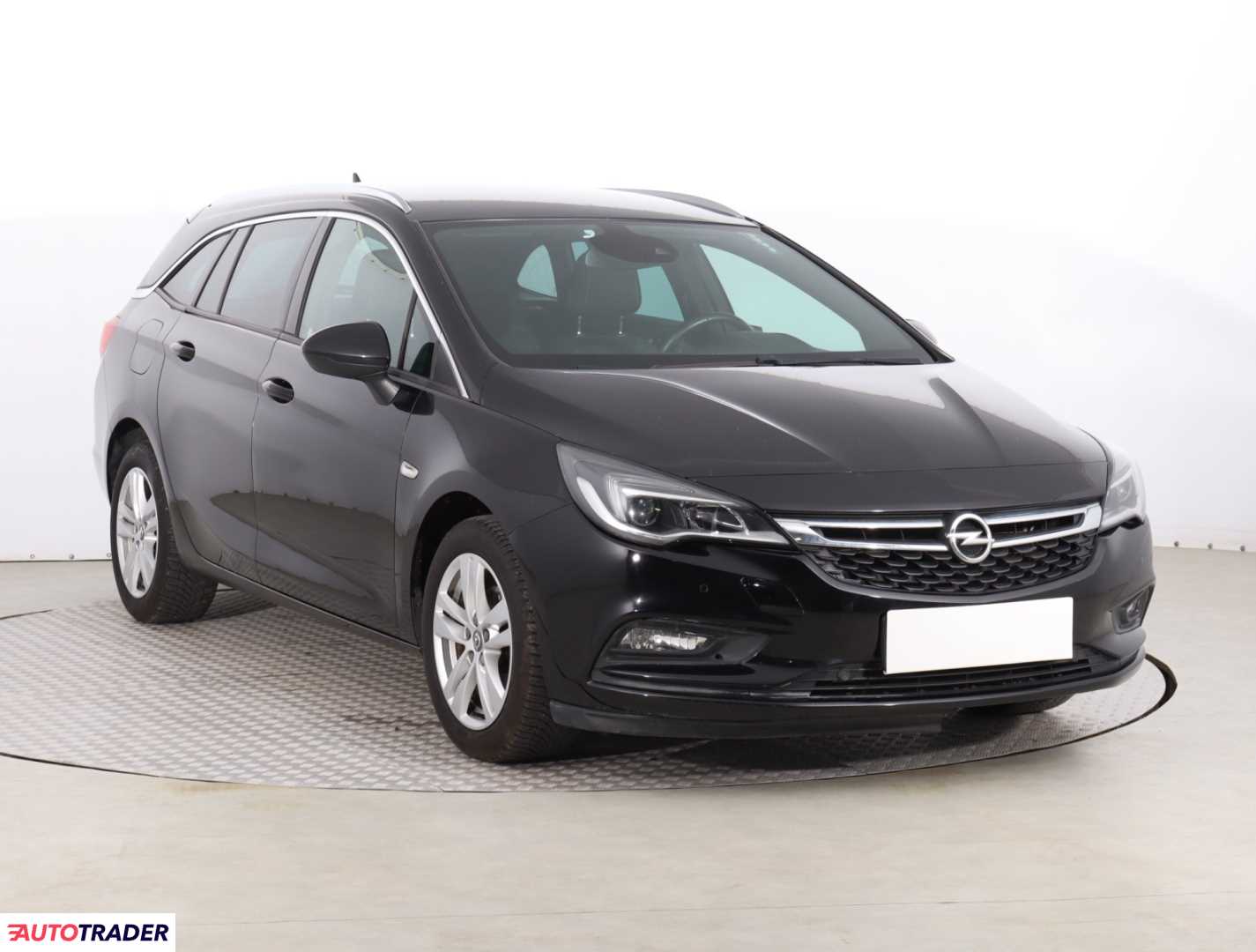 Opel Astra 2018 1.4 147 KM