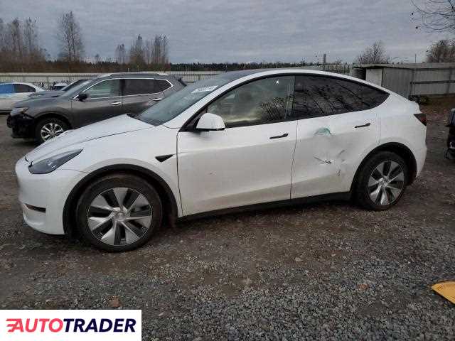 Tesla Model Y benzyna 2023r. (ARLINGTON)