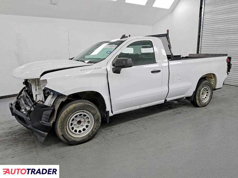 Chevrolet Silverado 2020 4