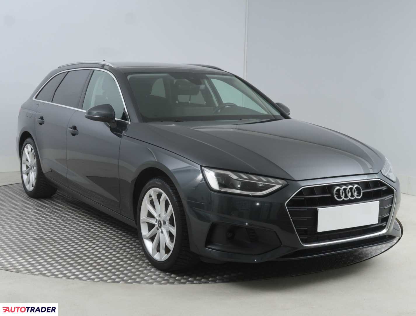 Audi A4 2023 2.0 147 KM
