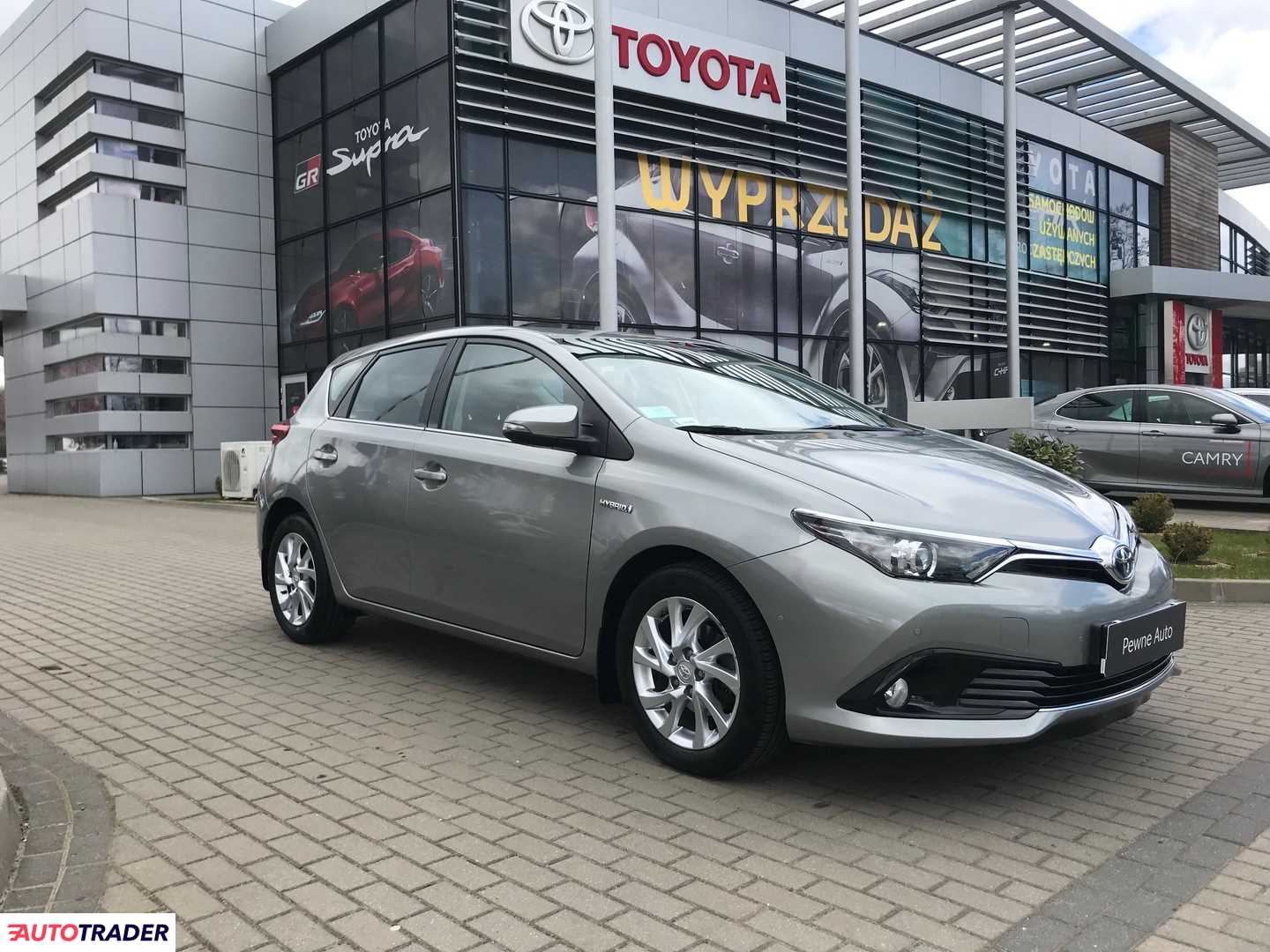 Toyota Auris 2016 1.8 135 KM Toyota Auris 2016 1.8 135 KM