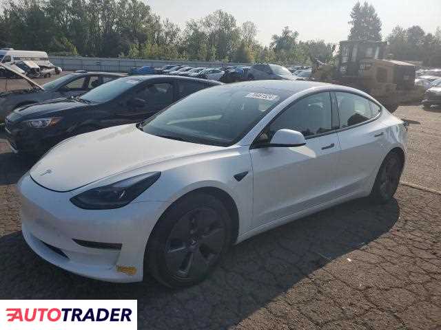 Tesla Model 3 benzyna 2023r. (PORTLAND)