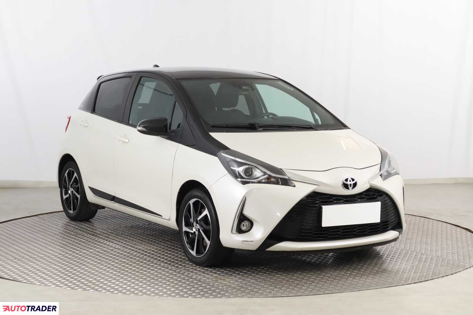 Toyota Yaris 2018 1.5 109 KM