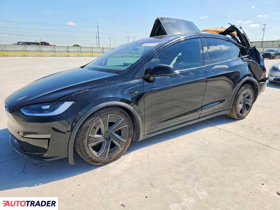 Tesla Model X 2026