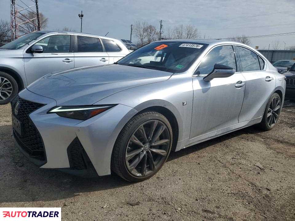 Lexus IS 2022 3