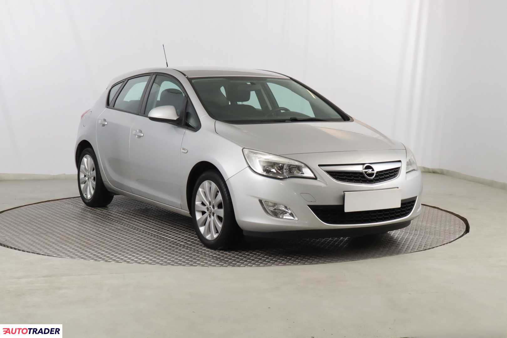 Opel Astra 2011 1.6 113 KM Opel Astra 2011 1.6 113 KM