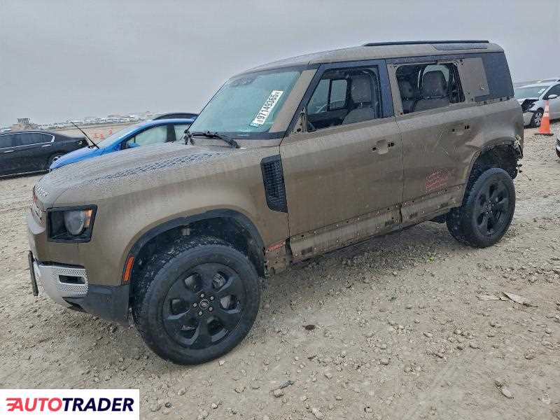 Land Rover Defender 2022 3