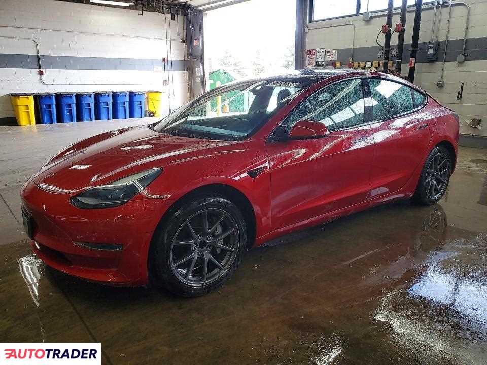 Tesla Model 3 2022