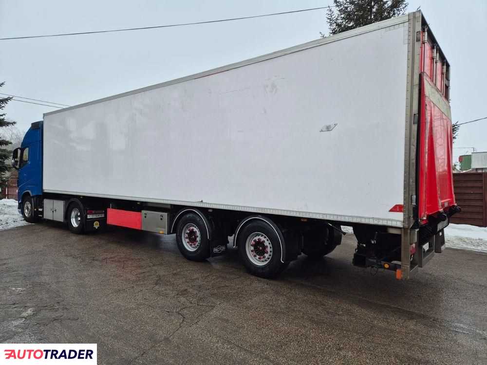 Lamberet Naczepa Chłodnia PACTON