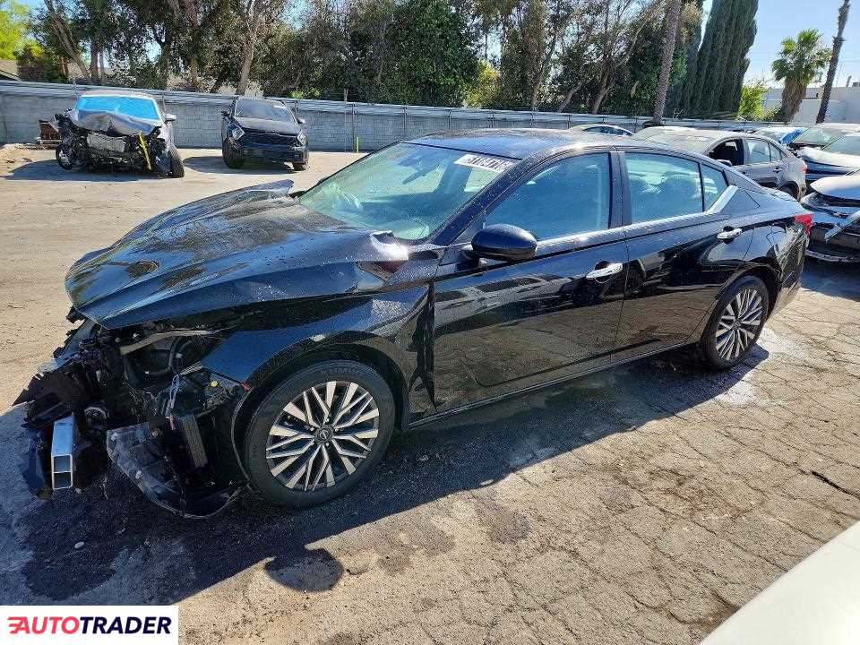 Nissan Altima 2025 2