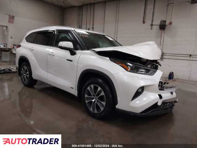 Toyota Highlander 2.0 benzyna 2021r. (GORHAM)