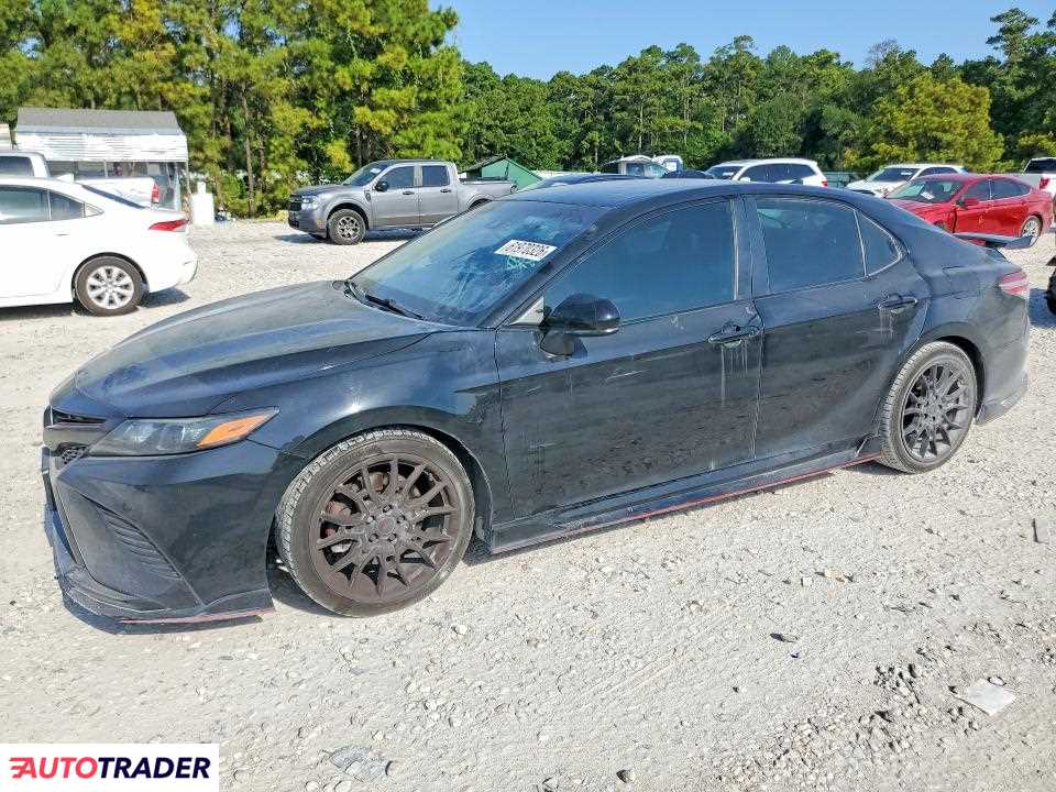 Toyota Camry 2020 3