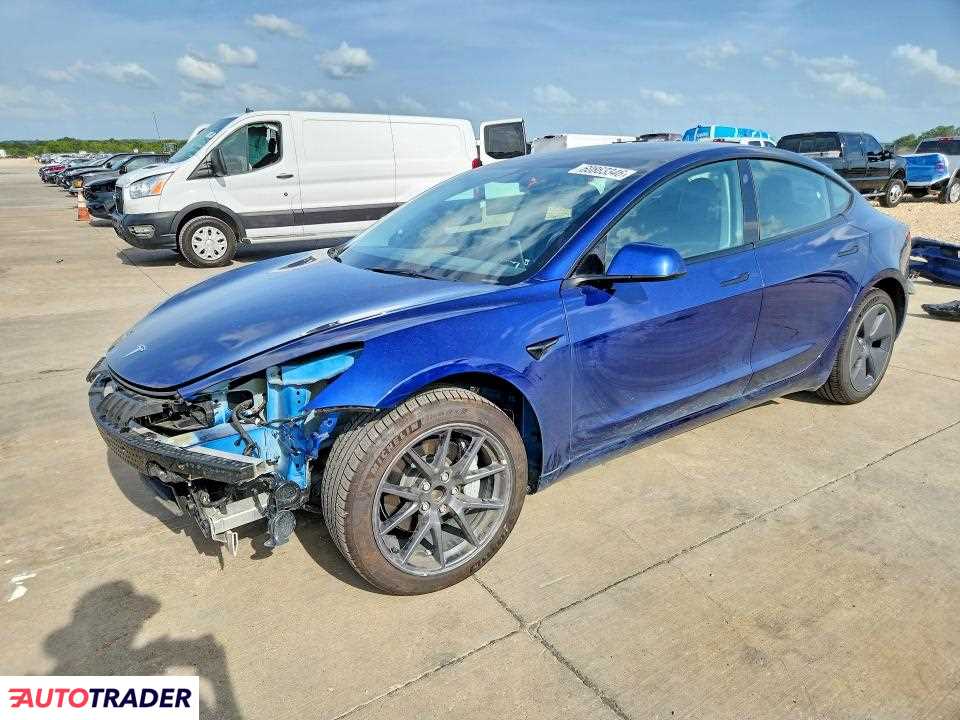 Tesla Model 3 2023