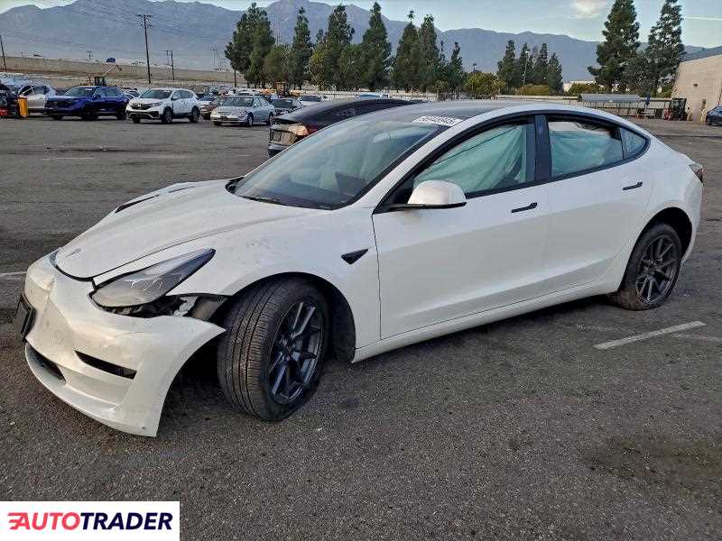 Tesla Model 3 2023
