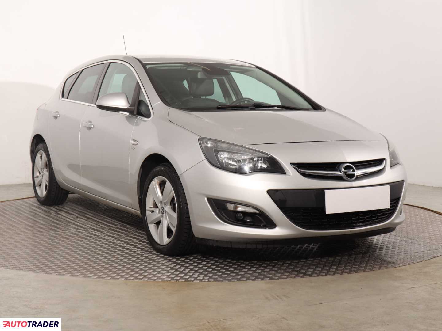 Opel Astra 2014 1.6 113 KM