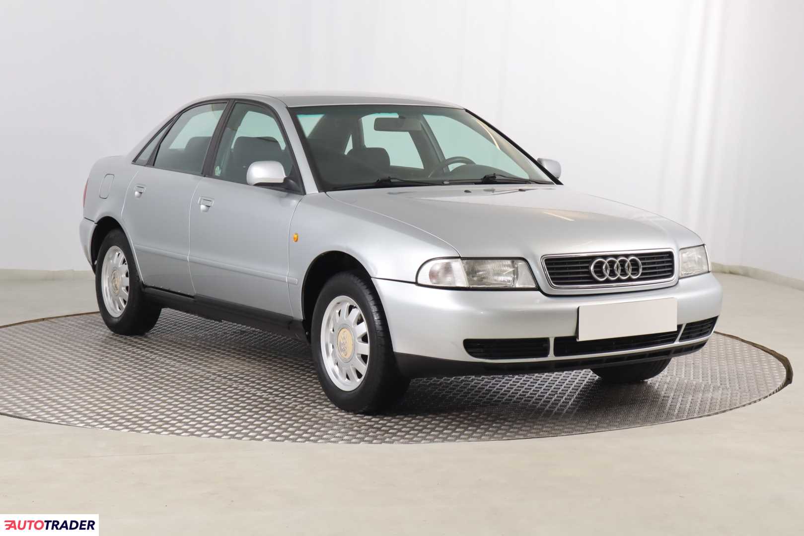 Audi A4 1998 1.6 99 KM