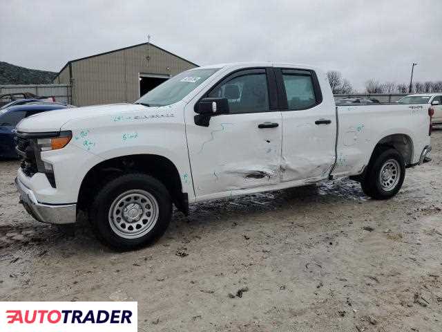 Chevrolet Silverado 5.0 benzyna 2023r. (LAWRENCEBURG)