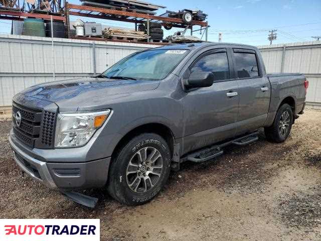 Nissan Titan 2021 5