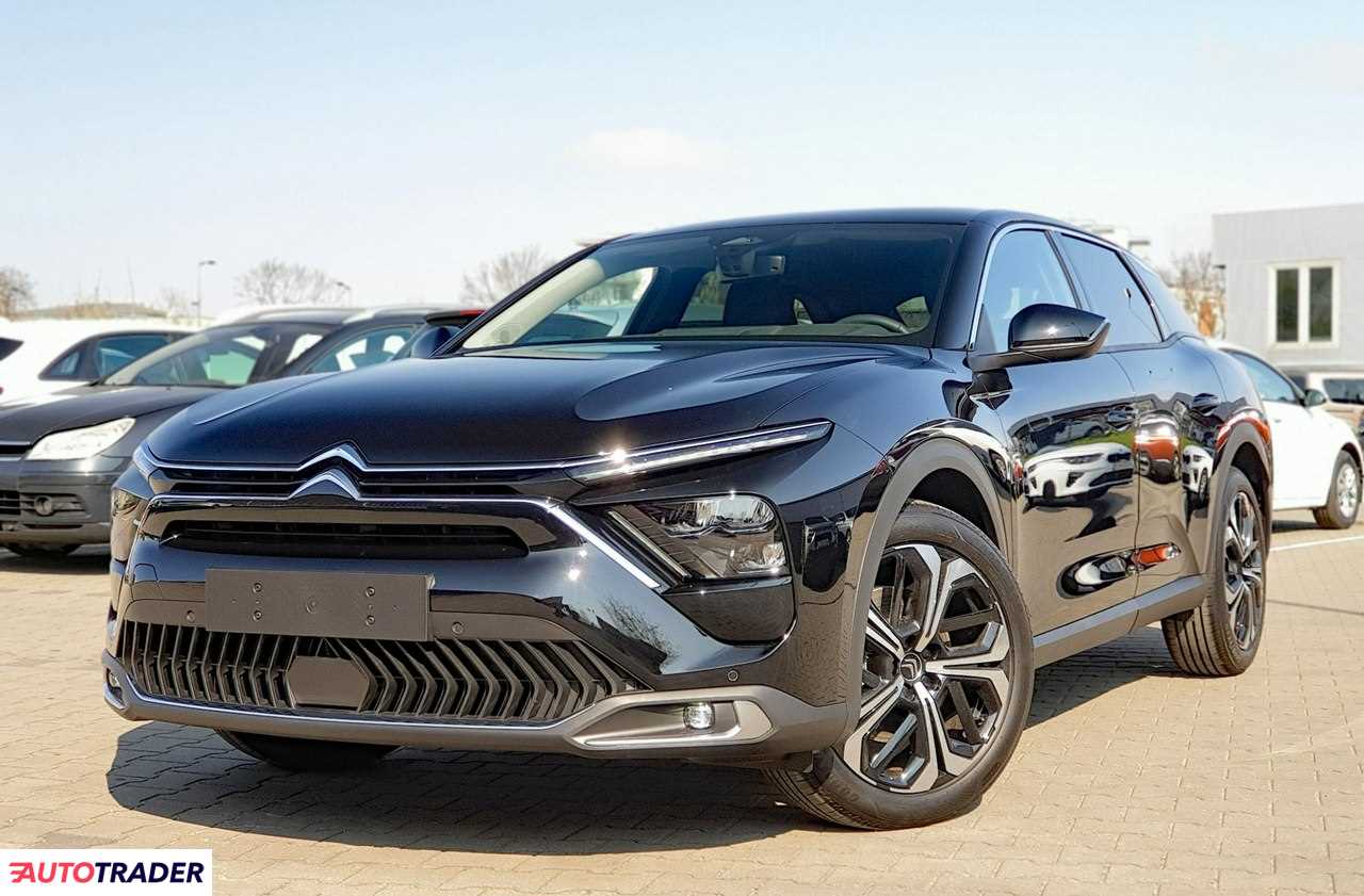 Citroen C5 2025 1.2 145 KM