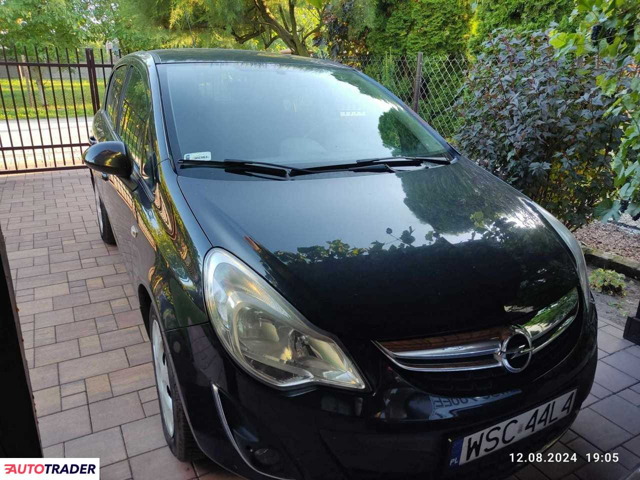 Opel Corsa 2013 1.4 90 KM