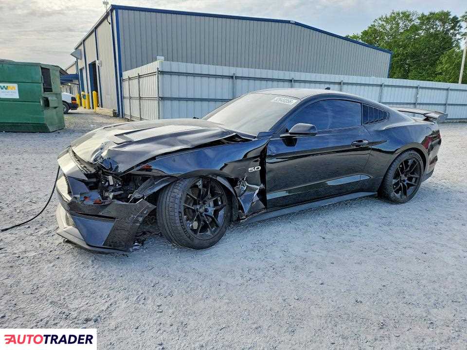 Ford Mustang 2022 5