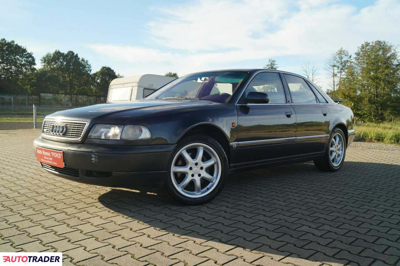 Audi A8 1996 4.2 300 KM