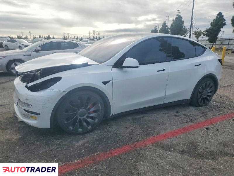 Tesla Model Y 2022