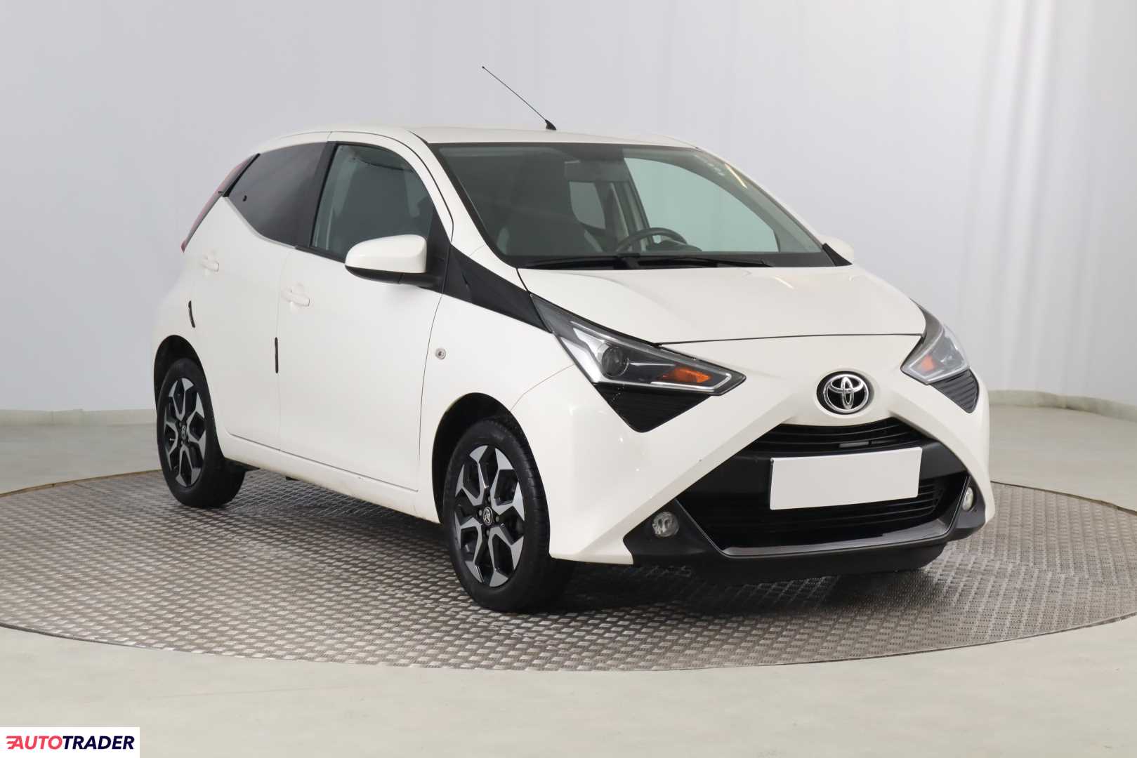 Toyota Aygo 1.0 71 KM 2019r. (Piaseczno)