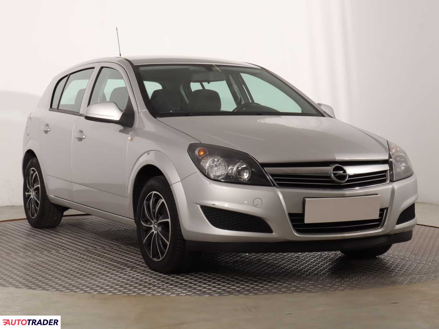 Opel Astra 2012 1.6 113 KM
