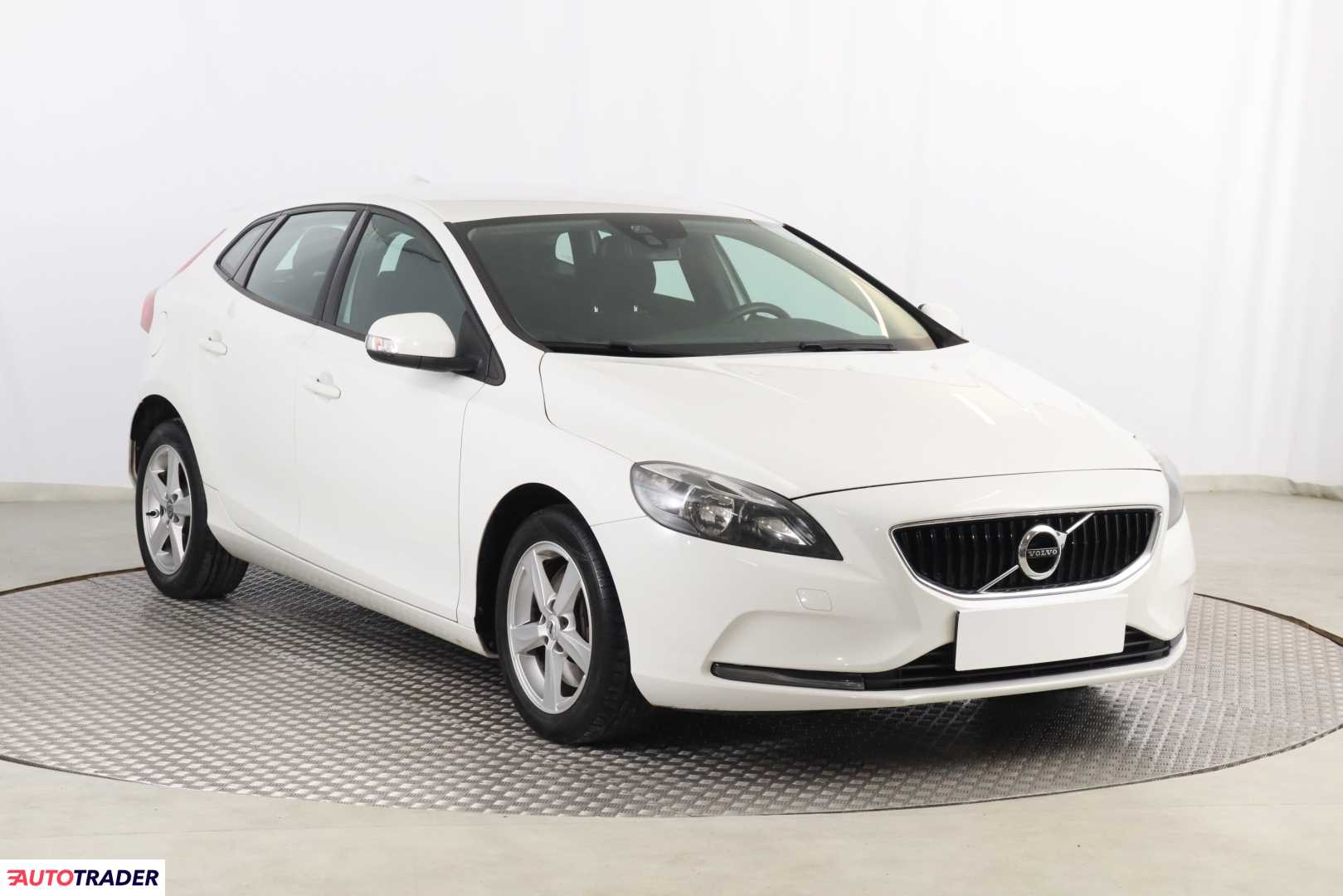 Volvo V40 2018 2.0 147 KM