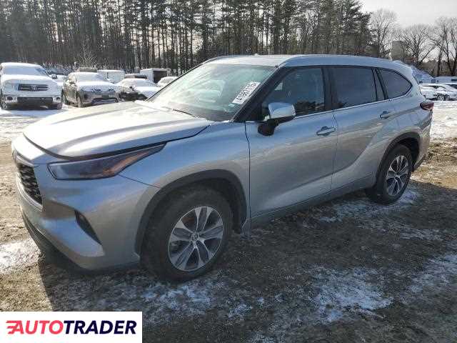 Toyota Highlander 2.0 benzyna 2024r. (NORTH BILLERICA)