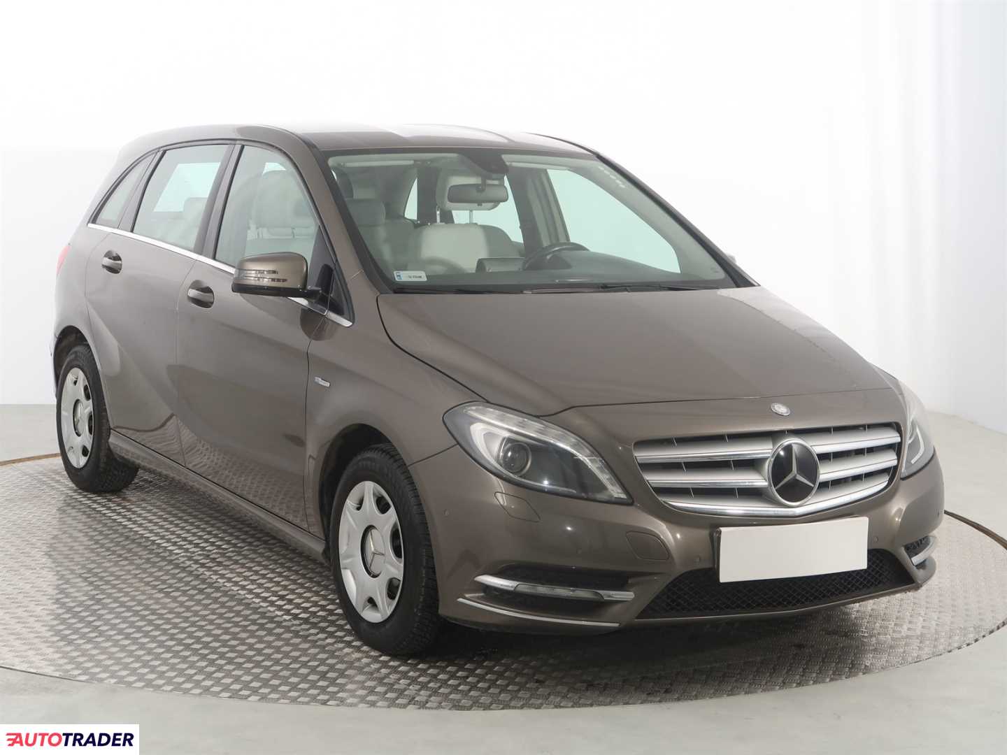 Mercedes B-klasa 2012 1.8 107 KM