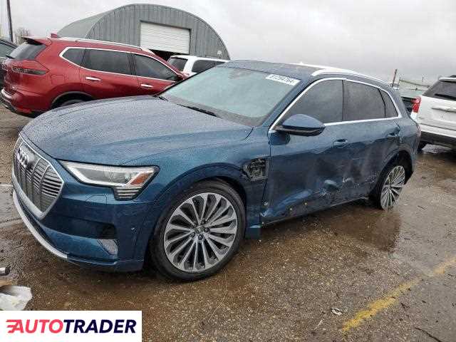 Audi E-tron benzyna 2019r. (WICHITA)