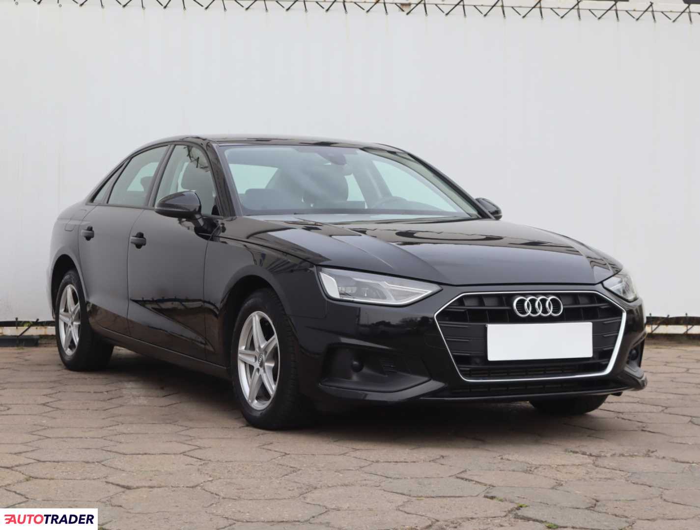 Audi A4 2020 2.0 147 KM