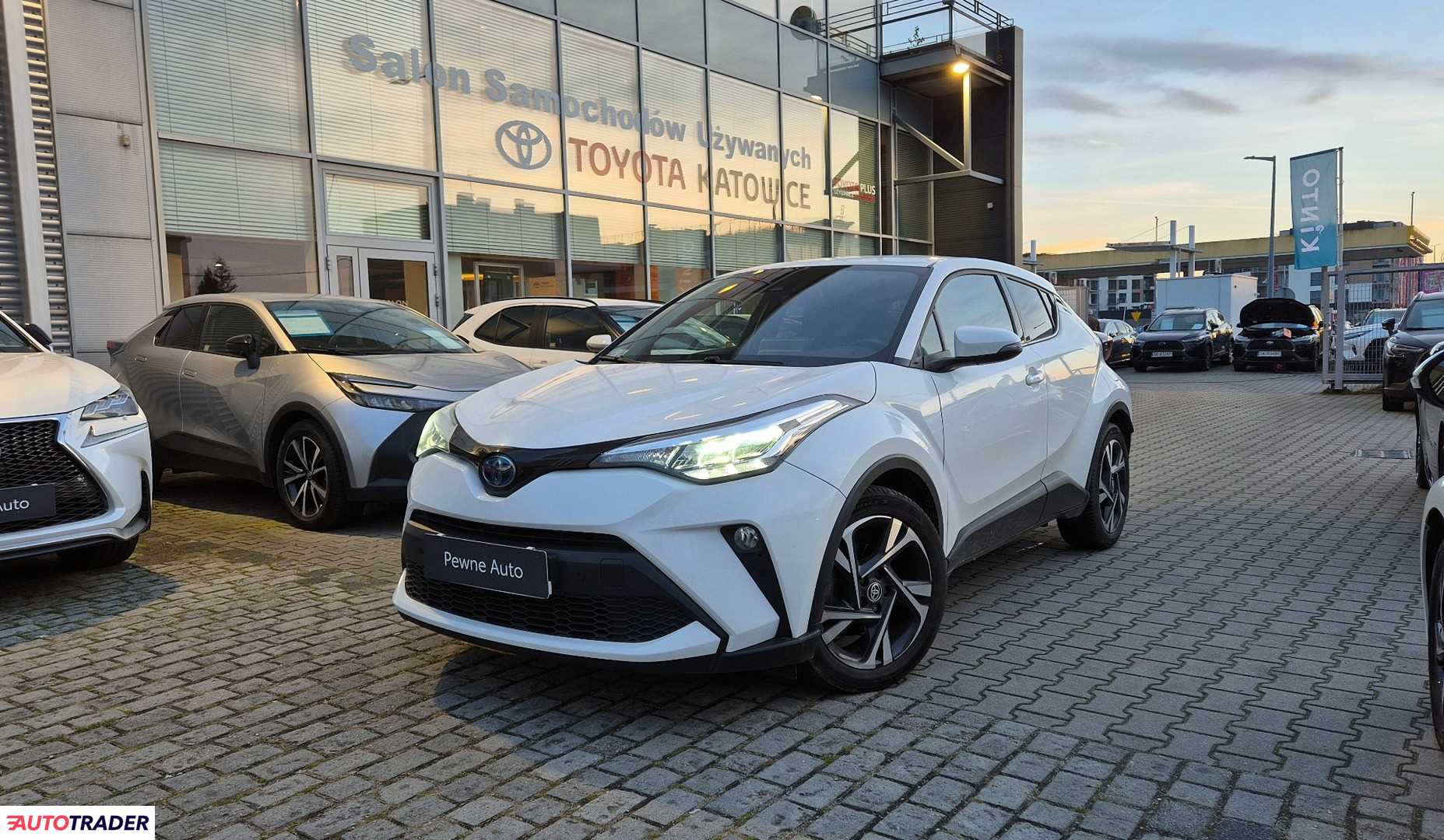 Toyota C-HR 2022 2.0 184 KM