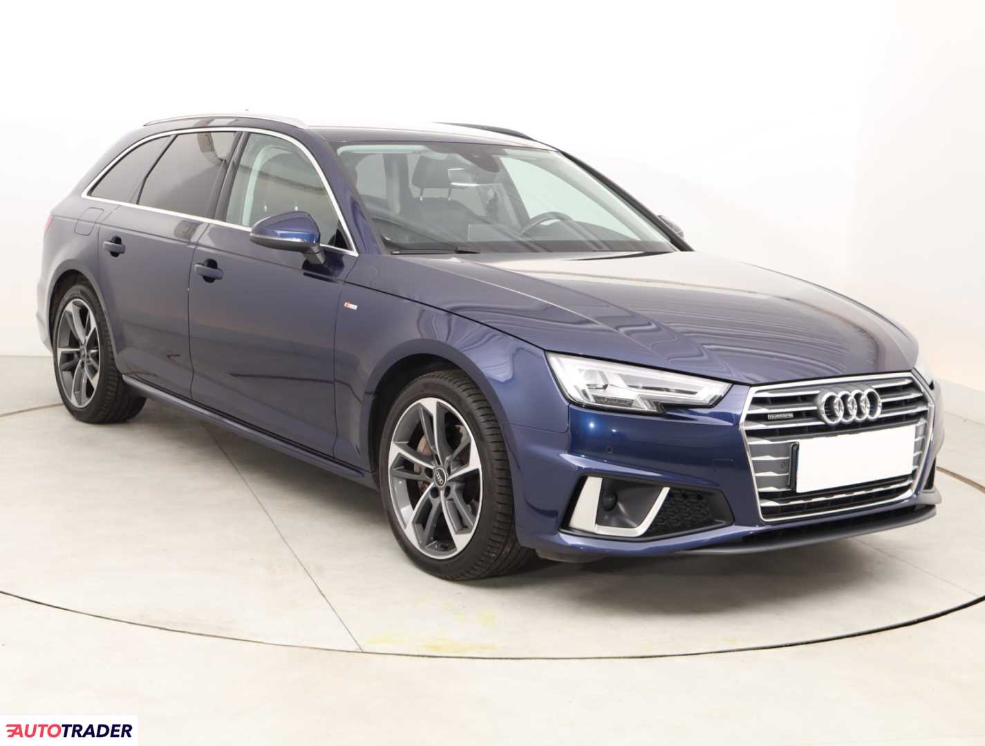 Audi A4 2019 2.0 187 KM