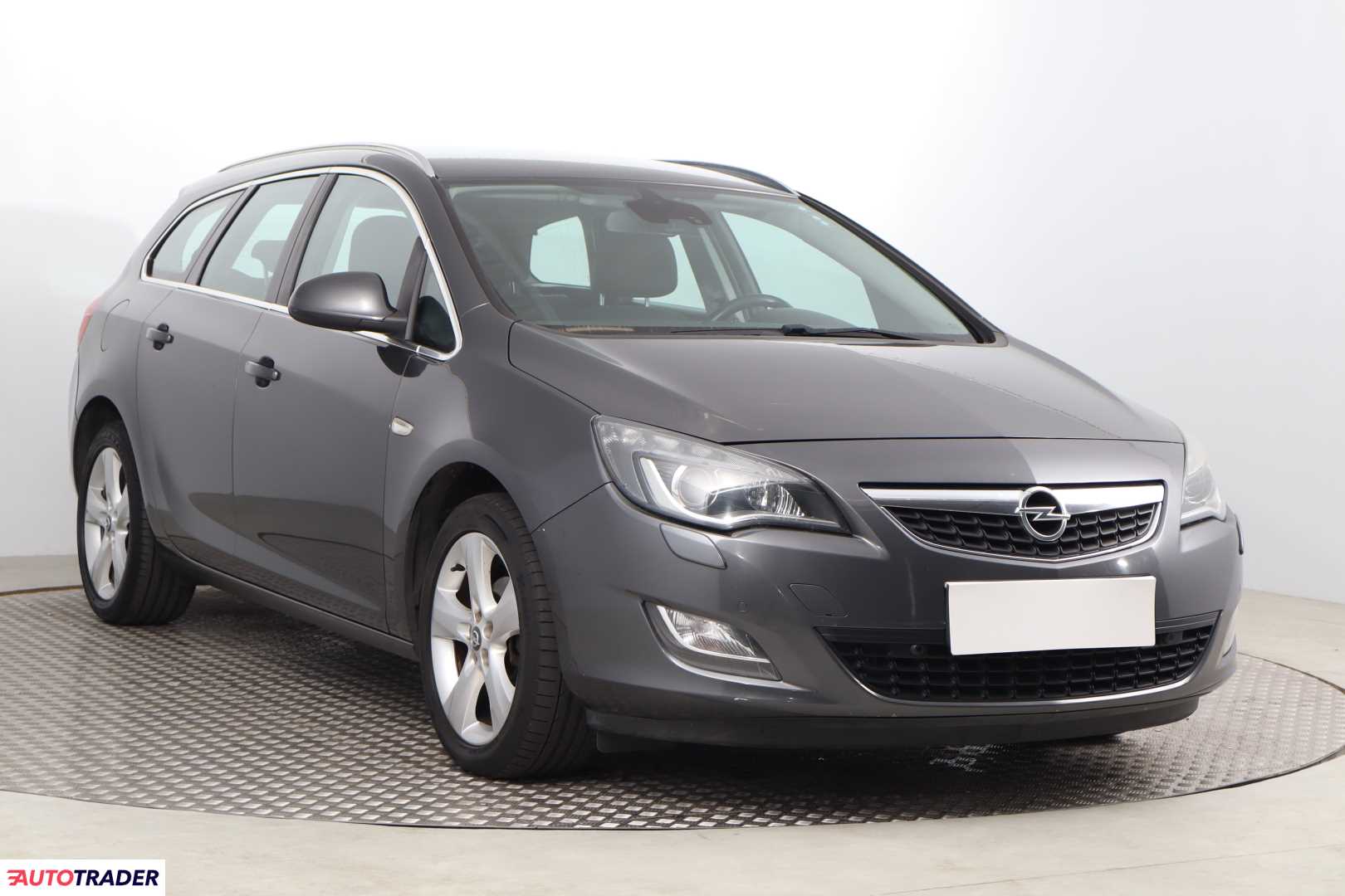 Opel Astra 2011 1.4 138 KM