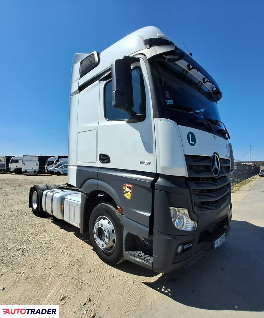 Mercedes Actros