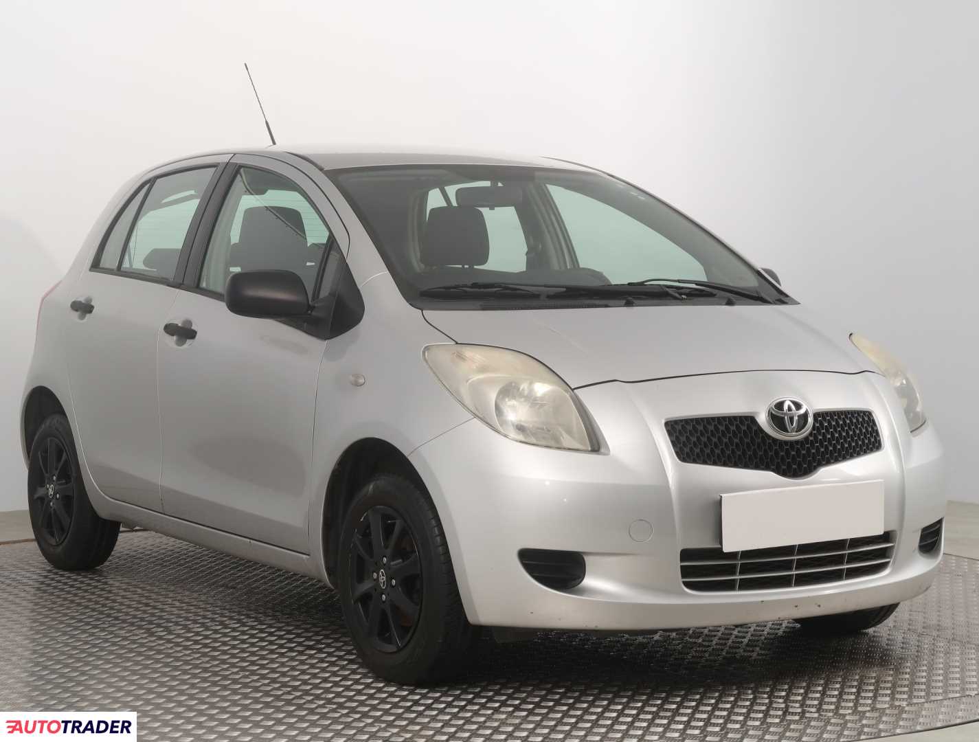 Toyota Yaris 2007 1.0 68 KM