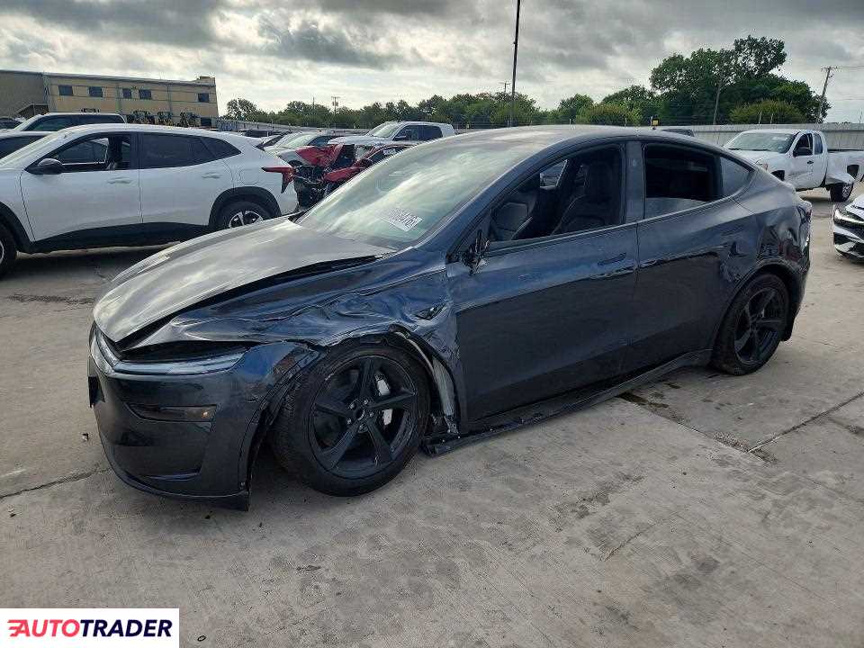 Tesla Model Y 2026