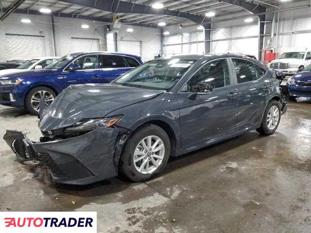Toyota Camry 2025 2