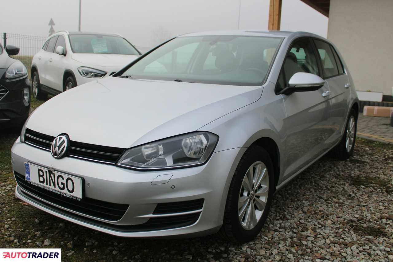 Volkswagen Golf 1.6 diesel 105 KM 2014r. (Harklowa)