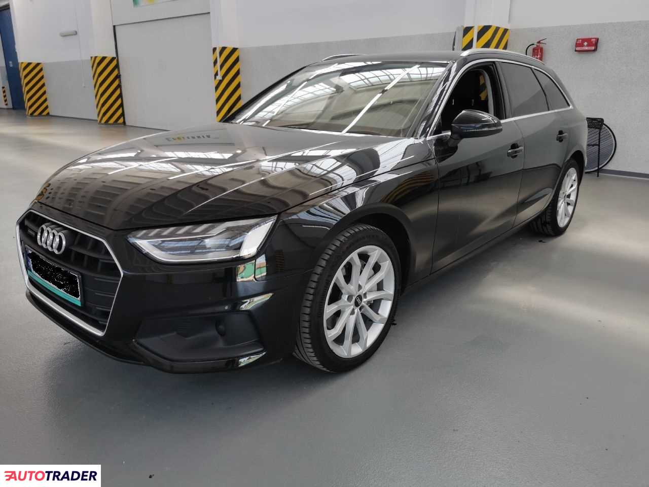 Audi A4 2021 2 204 KM