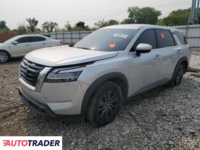 Nissan Pathfinder 2022 3